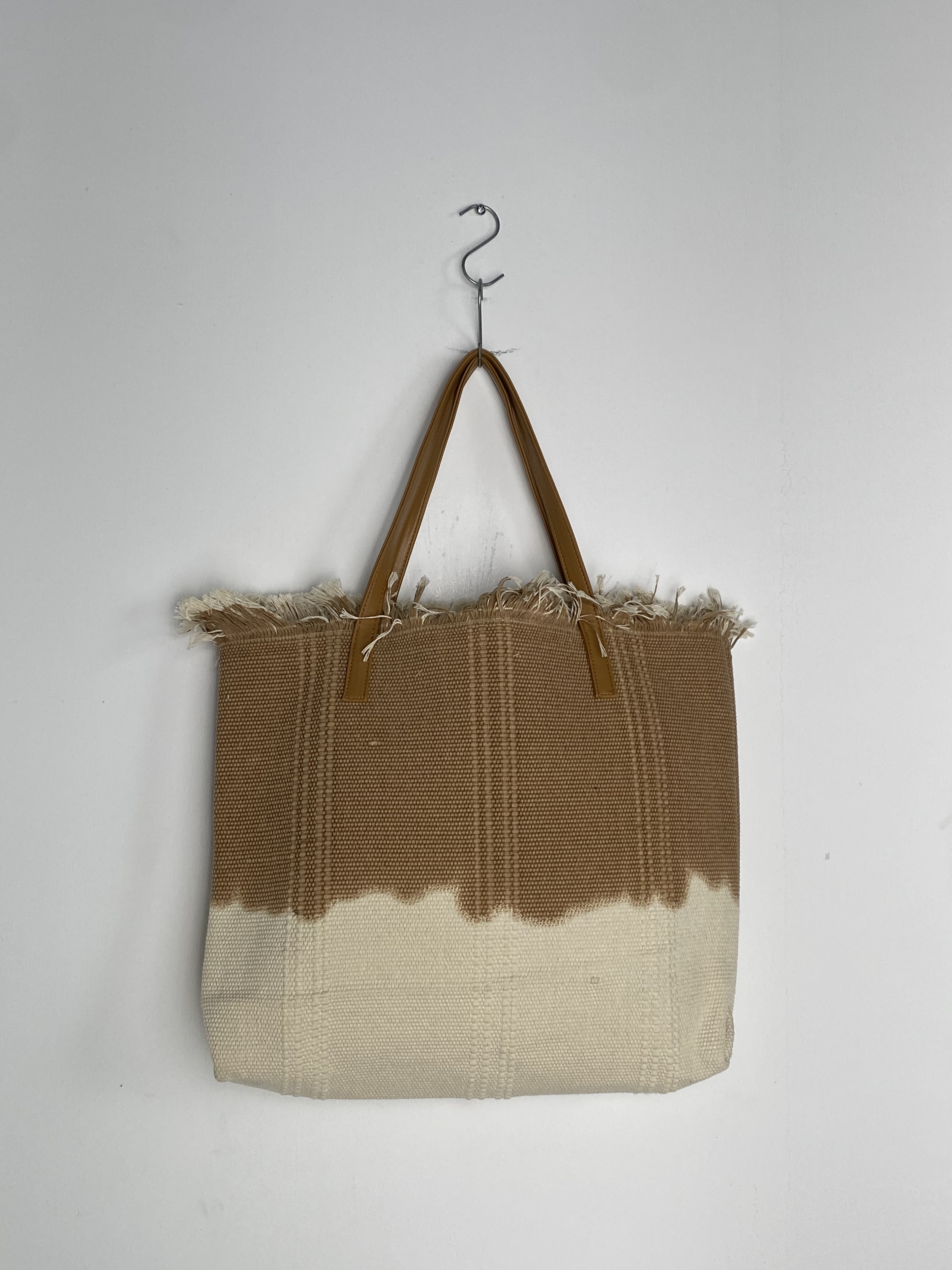 Eco-Friendly Handcrafted Linen Carryall Purse for Everyday Use