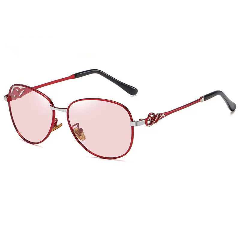 Polarized Men's & Women's Fashion Sunglasses - Durable Foldable Design with Large Frame