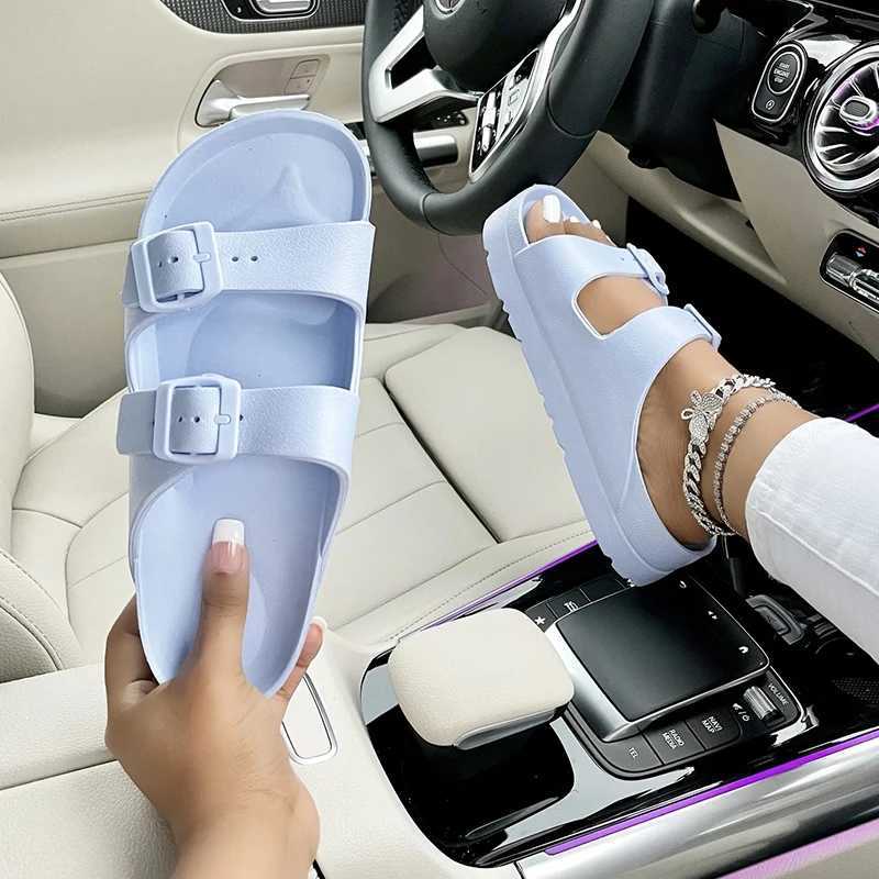 New Arrival Hot selling fashionable double button thick soft bottom platform slider womens open sole flip outdoor beach slider flat sandals T250108