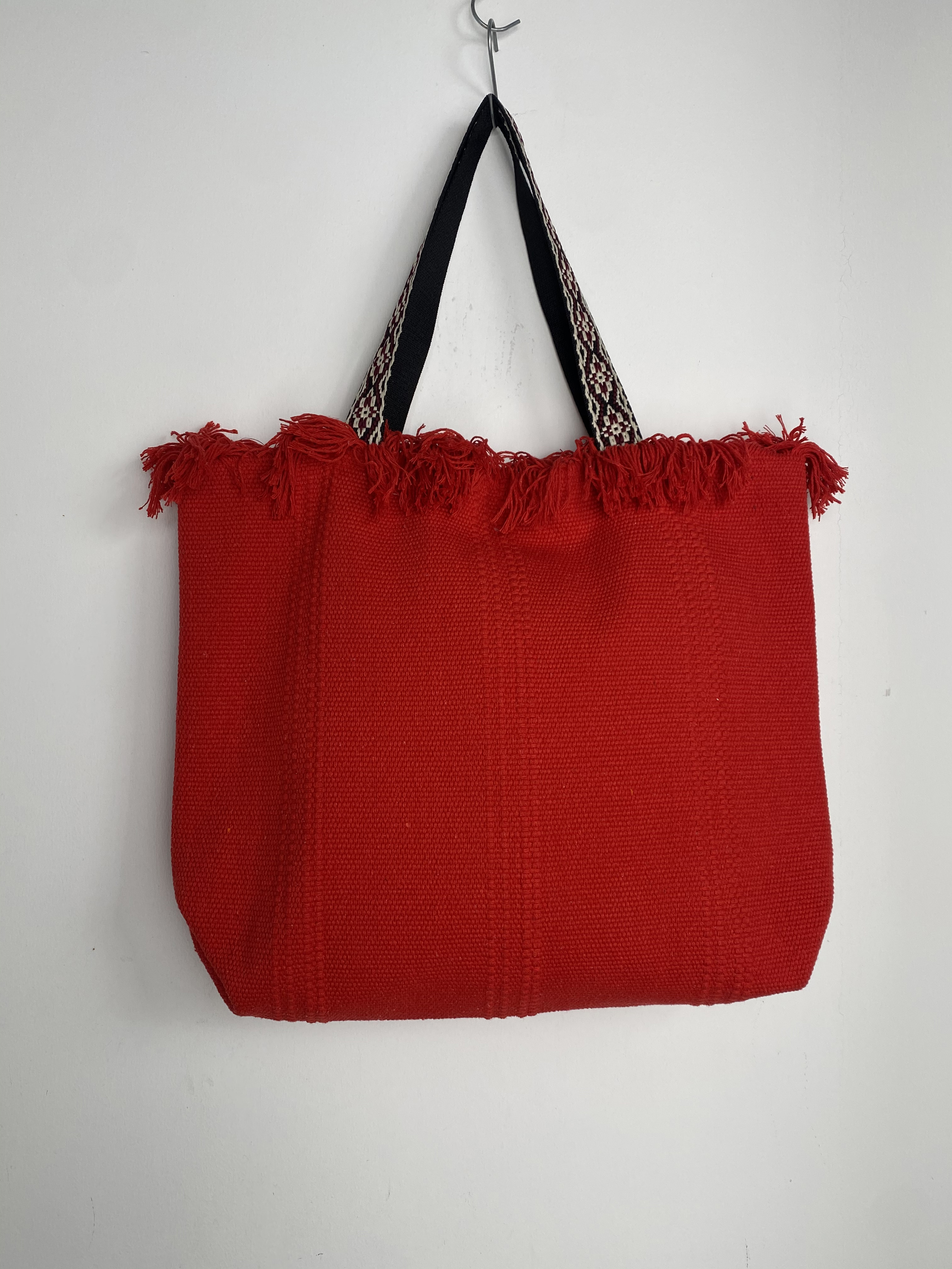 Vintage Handcrafted Linen Shoulder Bag for Everyday Use