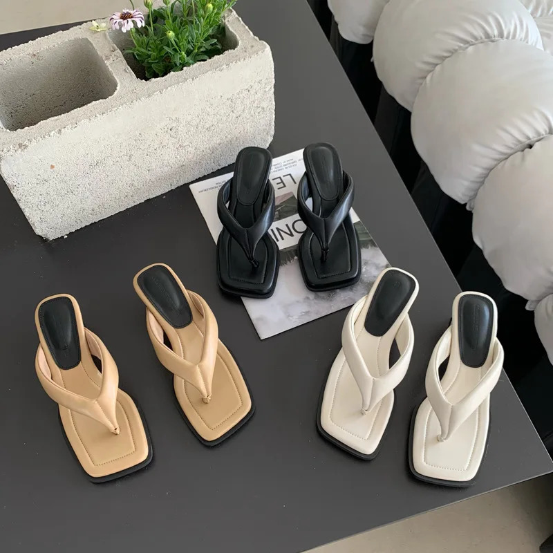 Slippers Women Summer Shoes Rubber Flip Flops Low Slides Pantofle Soft Hawaiian 2024 Scandals Fabric Rome Casual Hoof Heels 250107