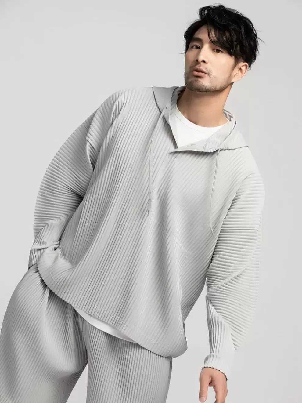 Miyake pleated mens hoodie black hoodie solid color jacket breathable loose brushed casual top W250108