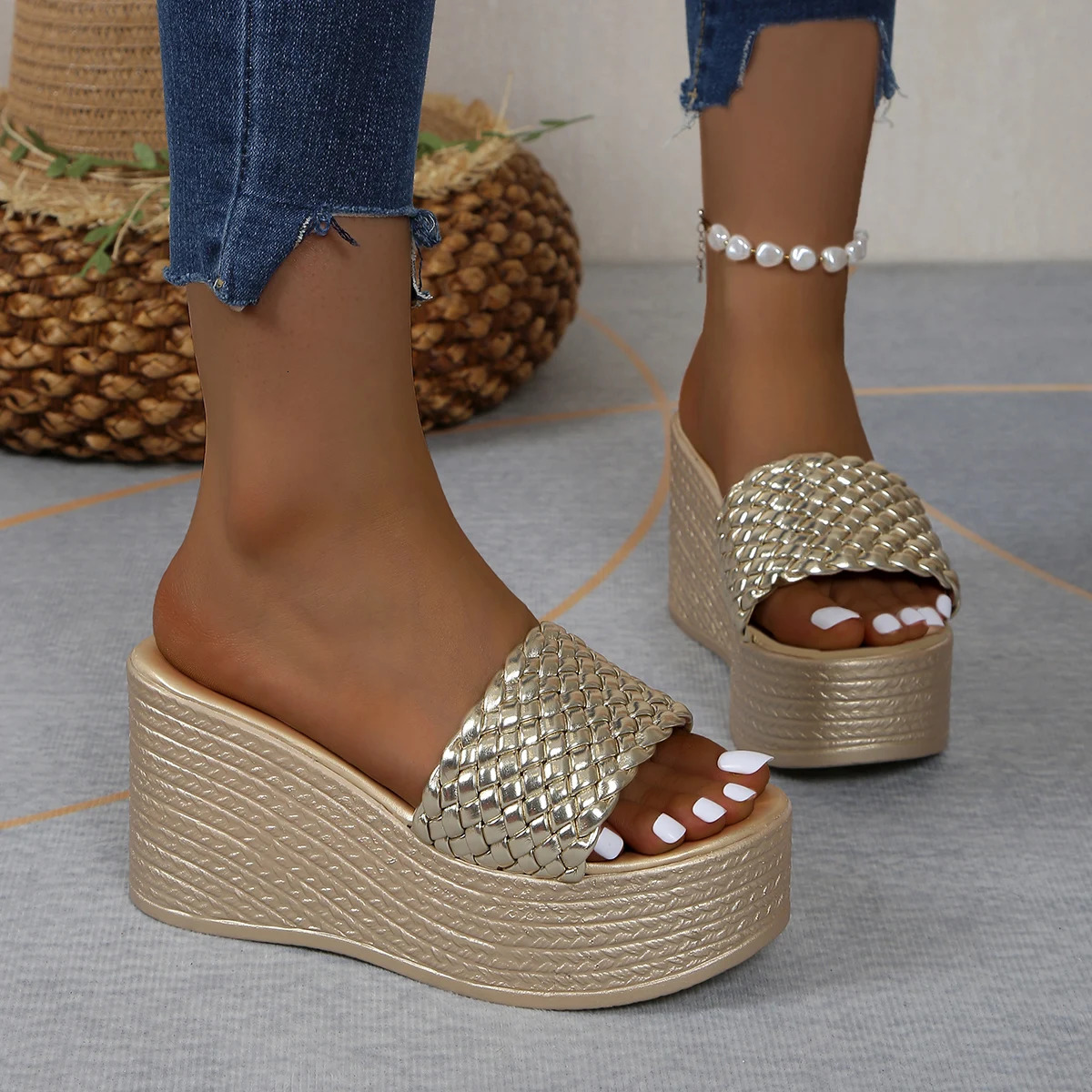 Wedges Slippers for Women Platform Sandals Woman Summer Chunky Golden Round Head Woman Thick Sole Beach Shoes Size 35-44 250107