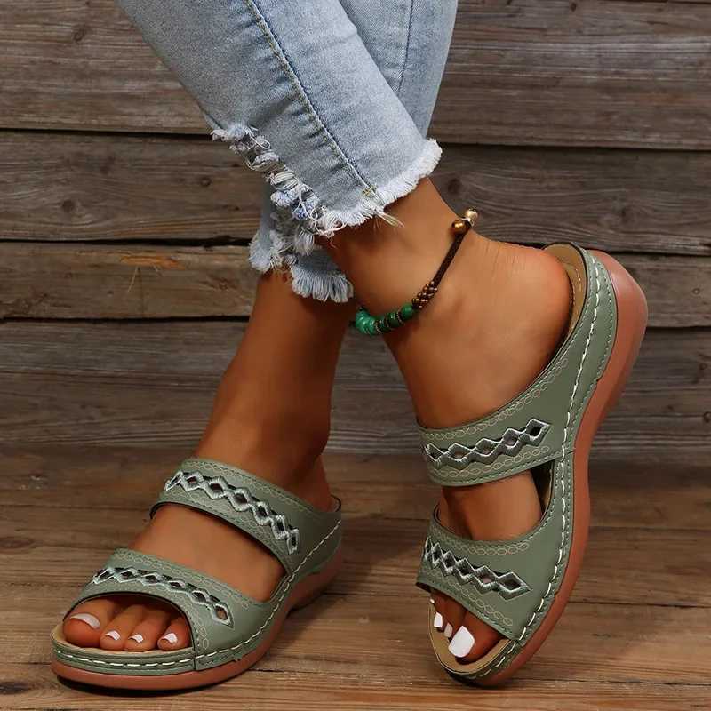New Arrival Hollow slider summer womens sandals slider comfortable wedding sandals casual beach Roman leather womens slippers Zapatos Mujer T250108