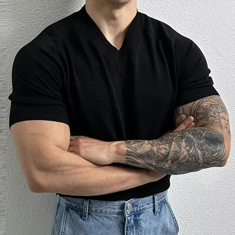 Mens Clothing Light Knit V Neck Short-sleeved T Shirt Solid Color Leisure Korean Streetwear Retro Knitwear M-3XL 250107