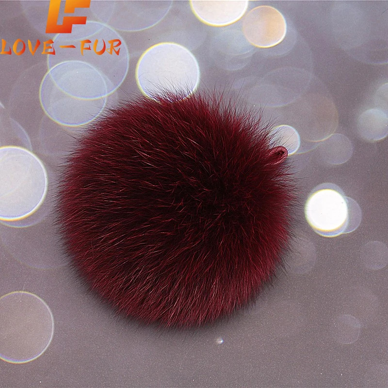 2024 Real Fox Fur Keychain Natural Fur Pompom Ball Women Bag ornaments Pendant Car Key Ring Leather Strap Metal Ring Gift 250107