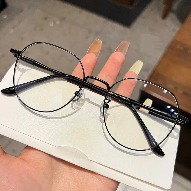 Lightweight Anti Blue Light Glasses for Women Men Tr90 Flexible Frame Computer Glasses Female Transparent Spectacle Uv400 250107
