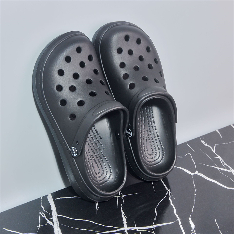 free shipping 2025 Summer New Beach Shoes for Men Casual Breathable Lightweight Sandals Outdoor Slippers black white blue