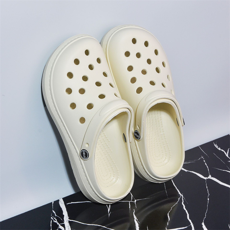 free shipping 2025 Summer New Beach Shoes for Men Casual Breathable Lightweight Sandals Outdoor Slippers black white blue