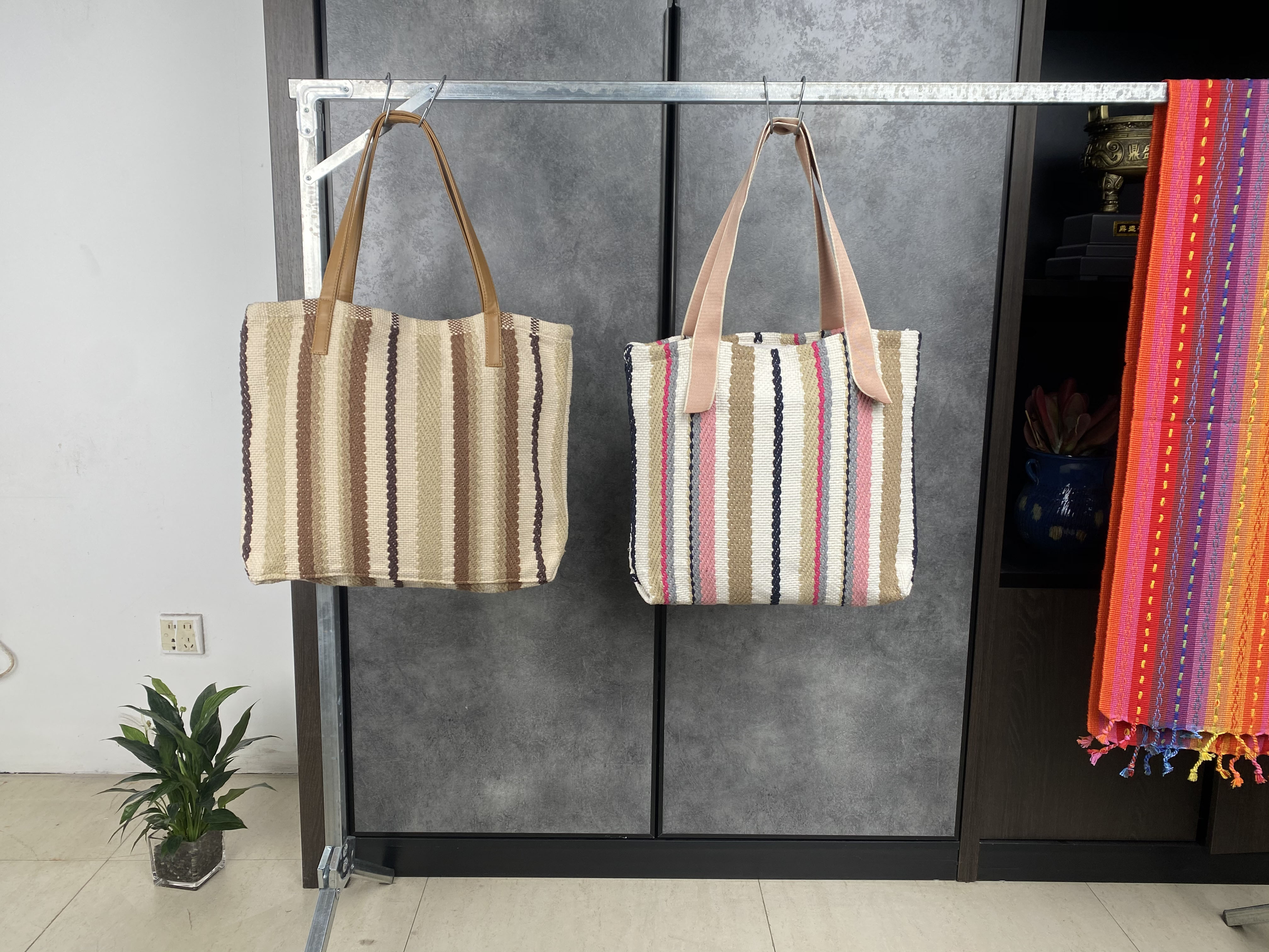 Handwoven Linen Crossbody Bag - Classic Old-Fashioned Texture