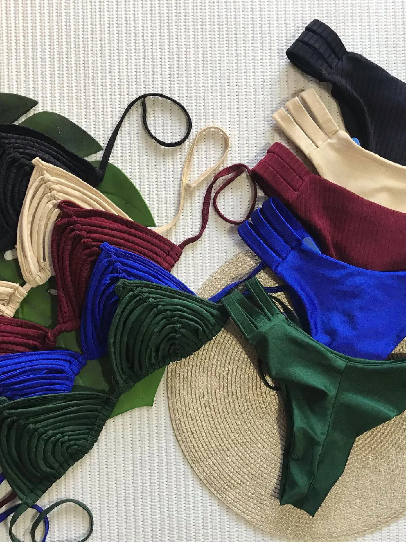Comfortable Brazilian G-String Swimwear Bandage Stripes Trim Halter Female Bikini Set 2024 Fashion Chest Pad Beachwear250107