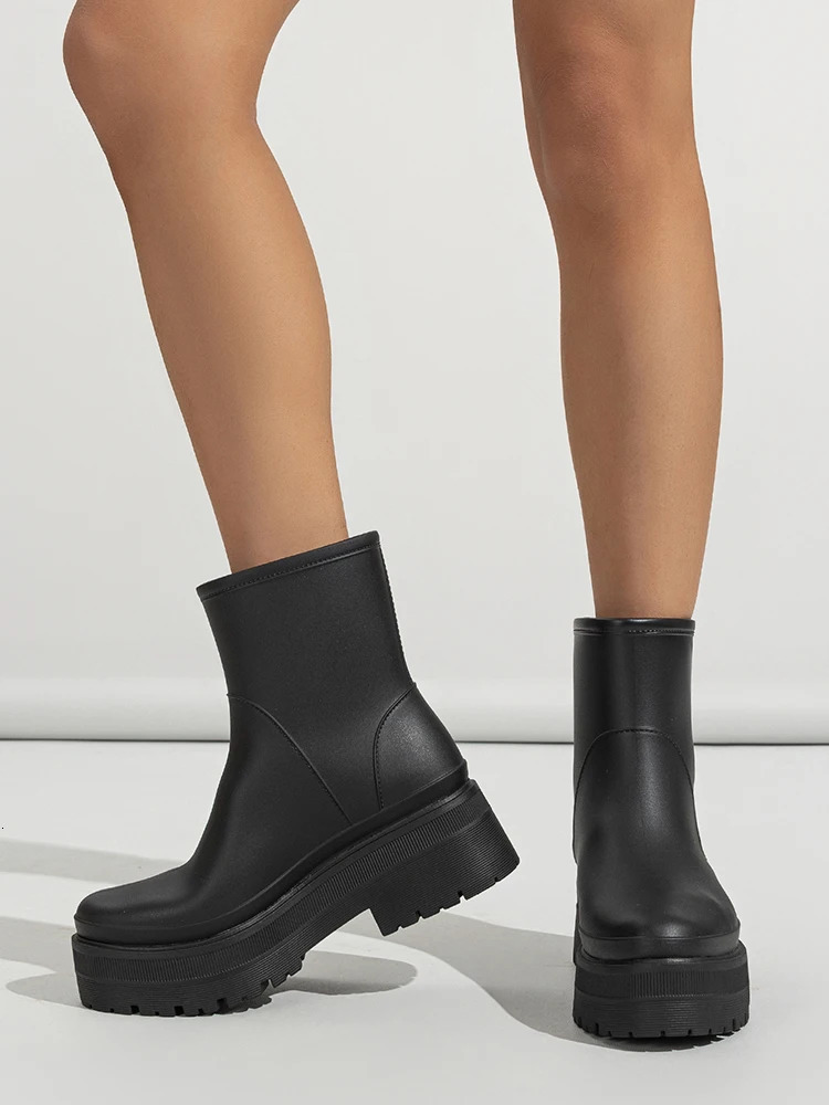 Womens Rain Boots Medium-Length Waterproof Non-Slip Fashionable Outerwear Warm Martin Boots Thick-Soled Adult Rain Boots 250106