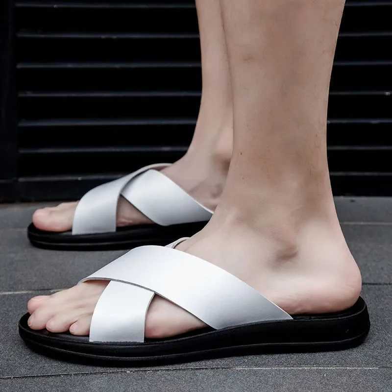 New Arrival Mens slippers summer plus outdoor beach casual sandals trend mens smooth and comfortable shoes Zapatillas T250108