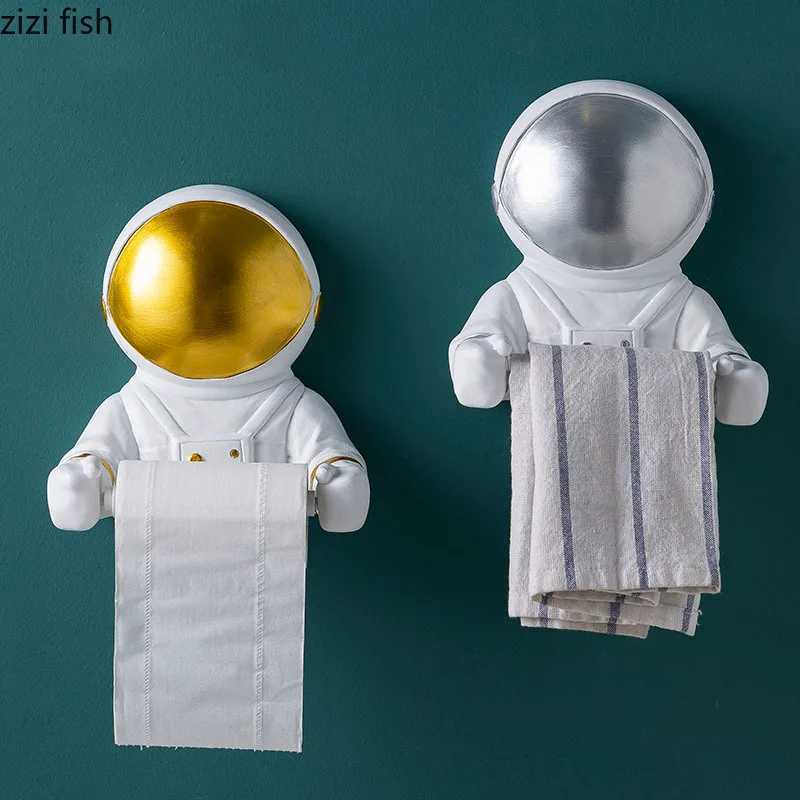 Astronaut roller frame resin astronaut paper towel dispenser toilet bathroom rack wall mounted European bathroom decoration Y250107