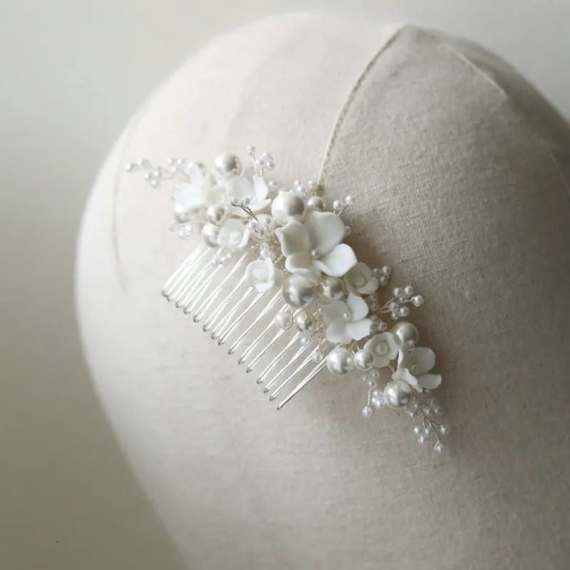 Handmade Ceramic Flower Pearl Shell Hair Comb Bridal Headpiece Simple Beautiful Wedding Tiara Accessories For Women 250107