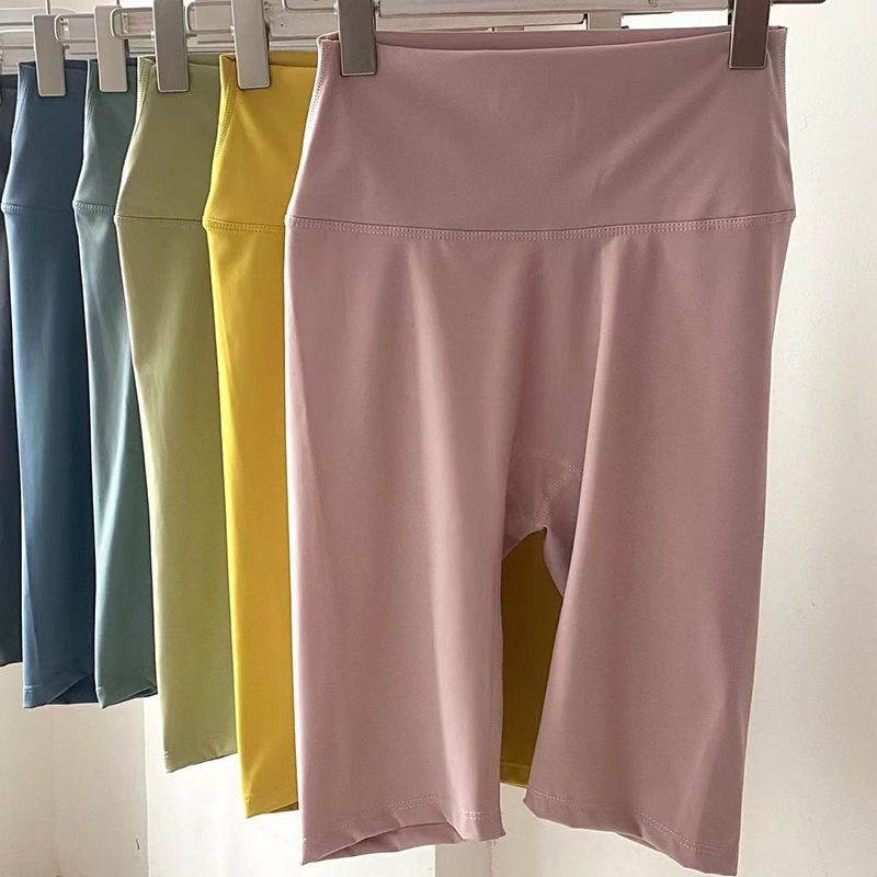 Women's designer yoga pants with high waist hip lifting tight bottom cycling pants for wearing naked and safe quick drying sports pants in summer