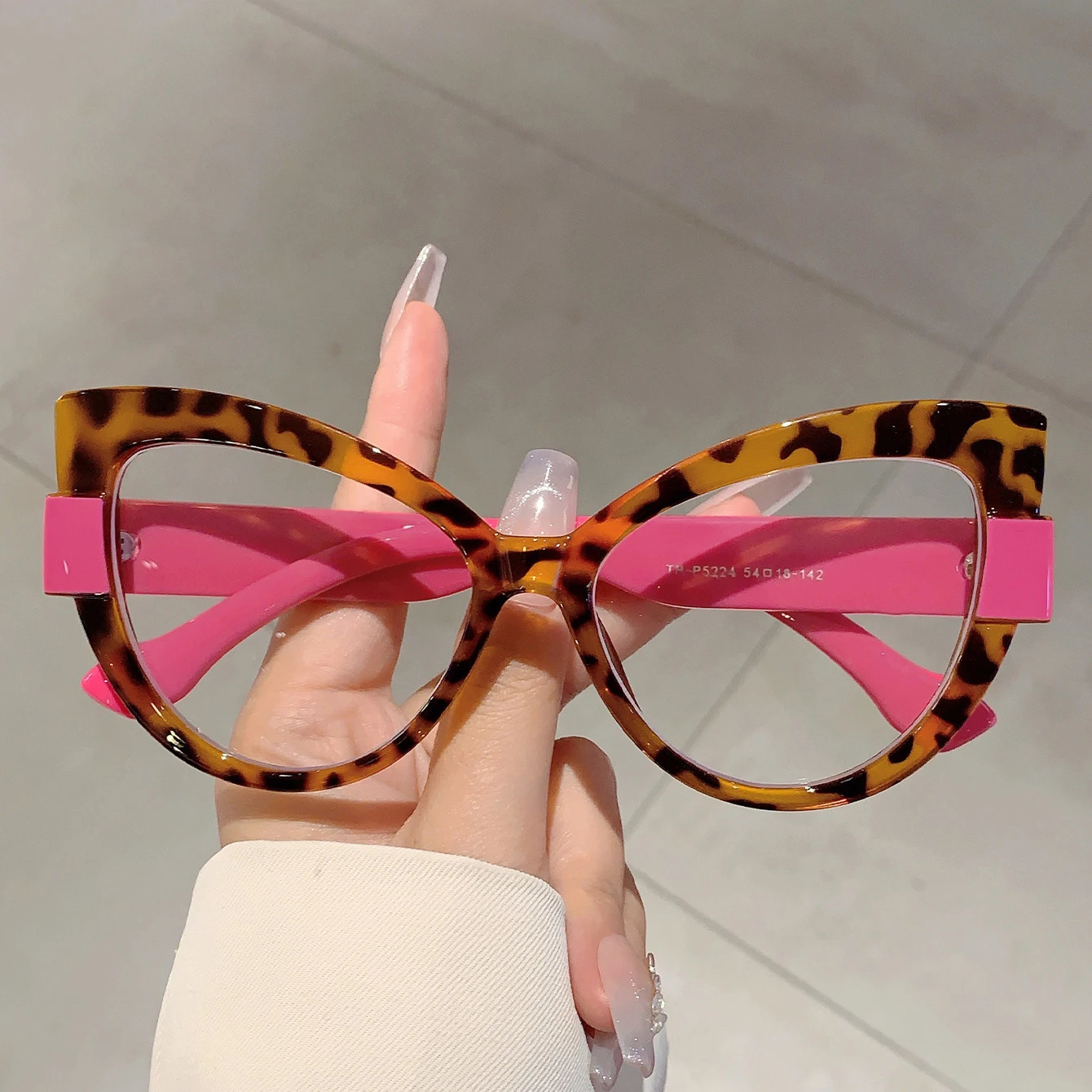 KAMMPT Butterfly er Trends Frame Multicolor Non-prescription Women Eyewear Fashion Decoration Glasses for Lady 250107