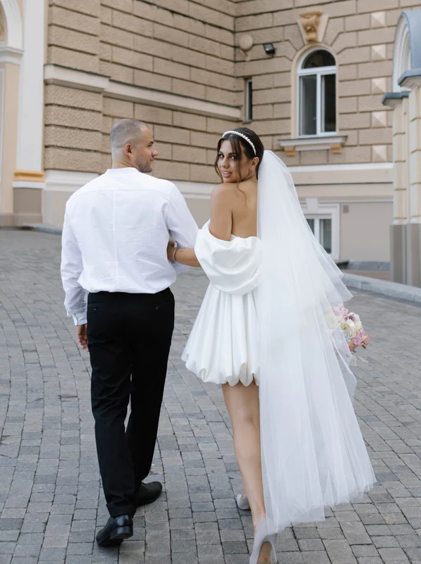 Short Wedding Dress 2025 Off The Shoulder Pleats Mini Brides Gown for Women Bride A Line Backless Cute Bridal Dresses Vestido De Novia