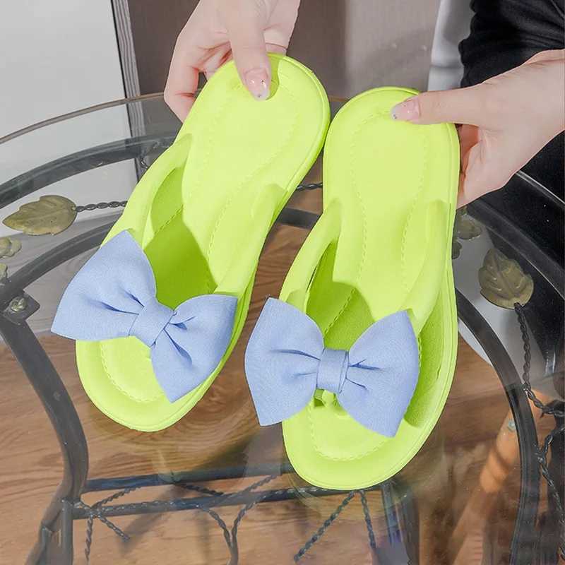 New Arrival Womens Thick Bottom Flip Cover 2025 Summer New Outdoor Beach Sandals Womens Shower Non slip Soft Slip Shoes T250108
