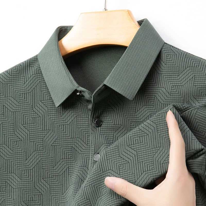 New Mens Business Casual Long Sleeved Shirt with Badge Solid Color Polo Shirt Fashionable Breathable Comfortable Versatile TopXJ250108