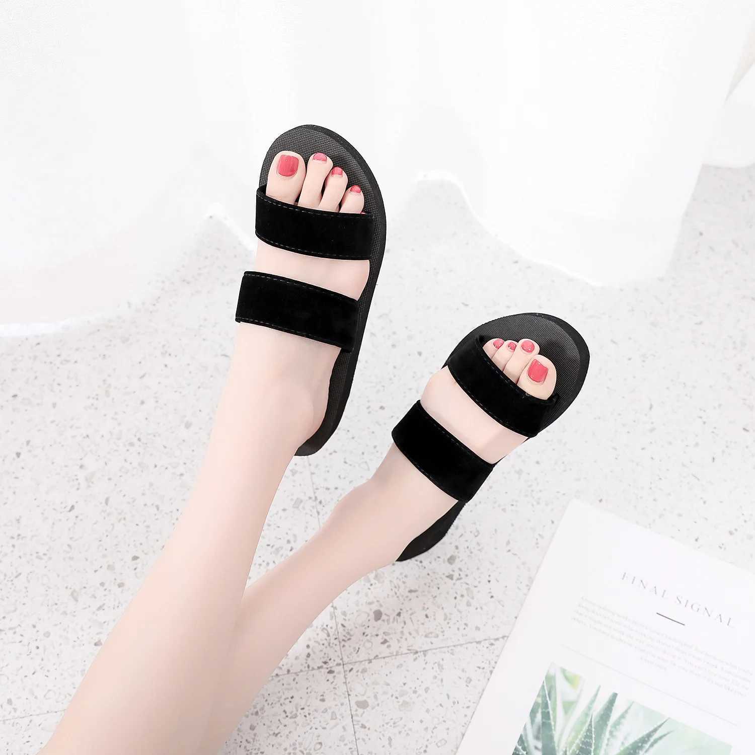 New Arrival Fashionable beach slider womens solid clip toe flip cover anti slip wedge-shaped beach slider womens summer shoes womens slider Zapatos T2