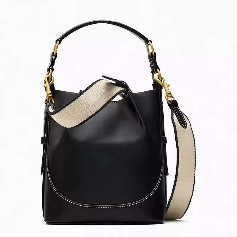 2024 Large Capacity Women Retro Shoulder New Ladies Fashion Crossbody Bag High Quality Design Handbag