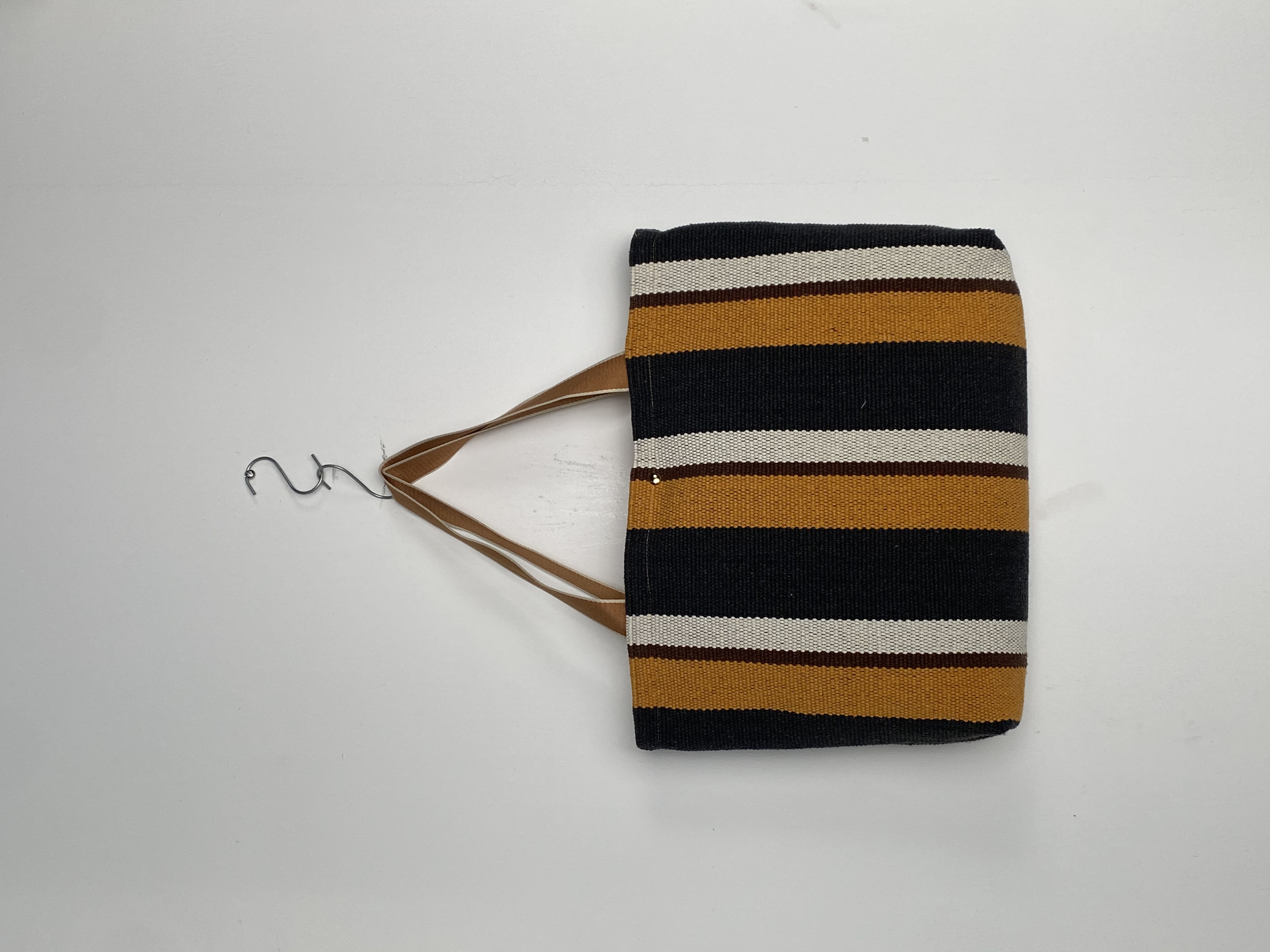 Eco-Friendly Handspun Cotton Crossbody Bucket Bag with Sturdy Straps