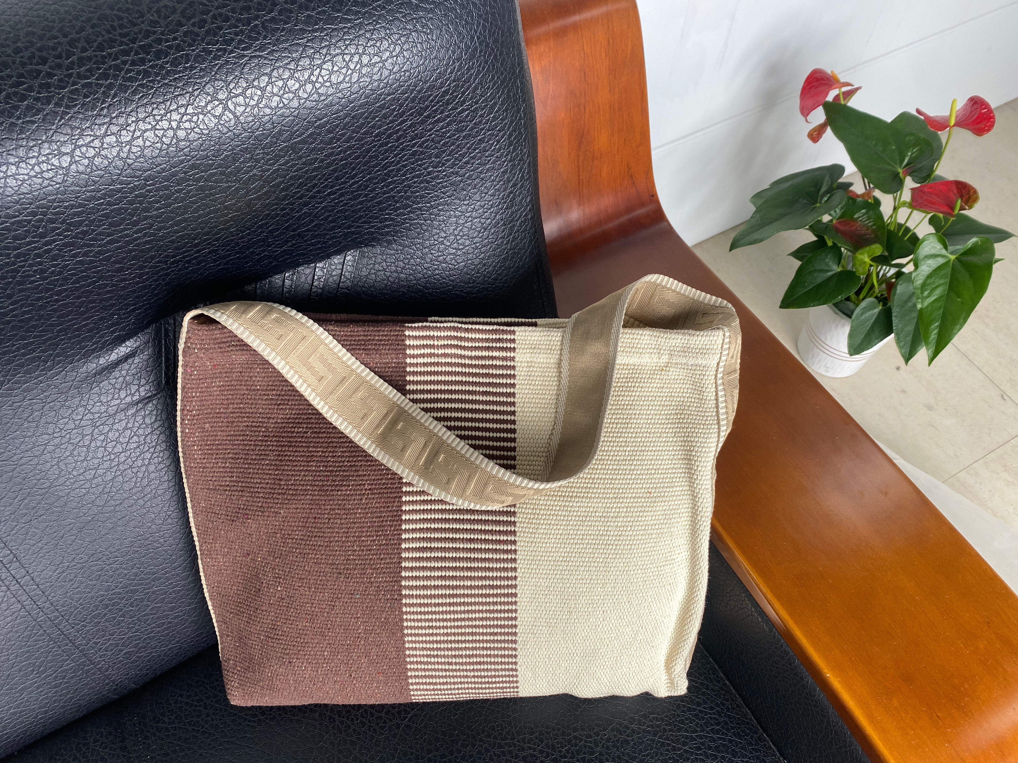 Classic Weaved Linen Cross Body Purse for Everyday Use