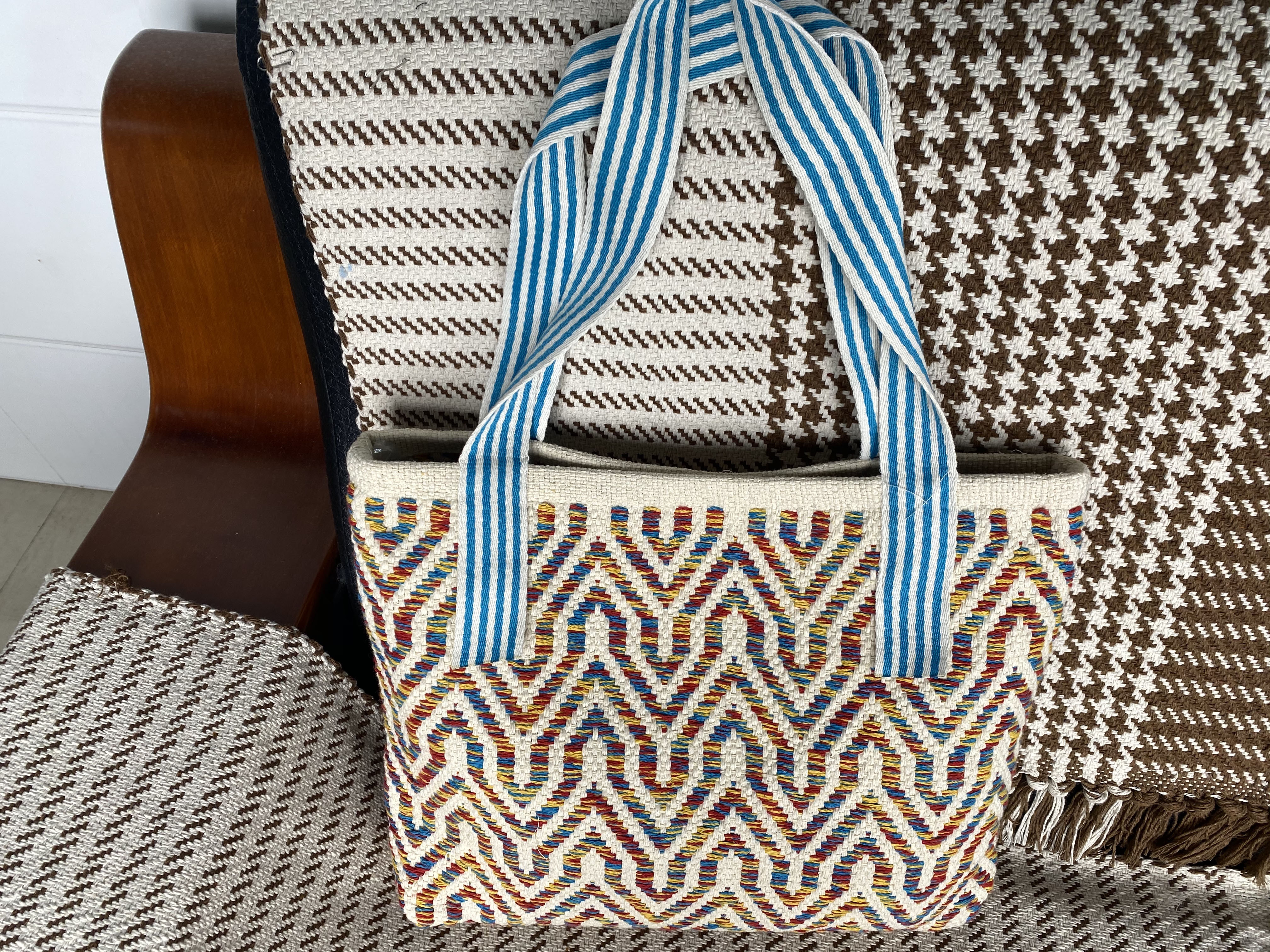 Hand-woven Vintage Coarse Linen Crossbody Bag