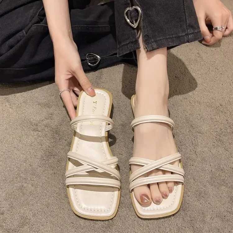 New Arrival French Slide Womens Summer New Plane with Fairy Wind Beach Slide at the Bottom of One Word T250108