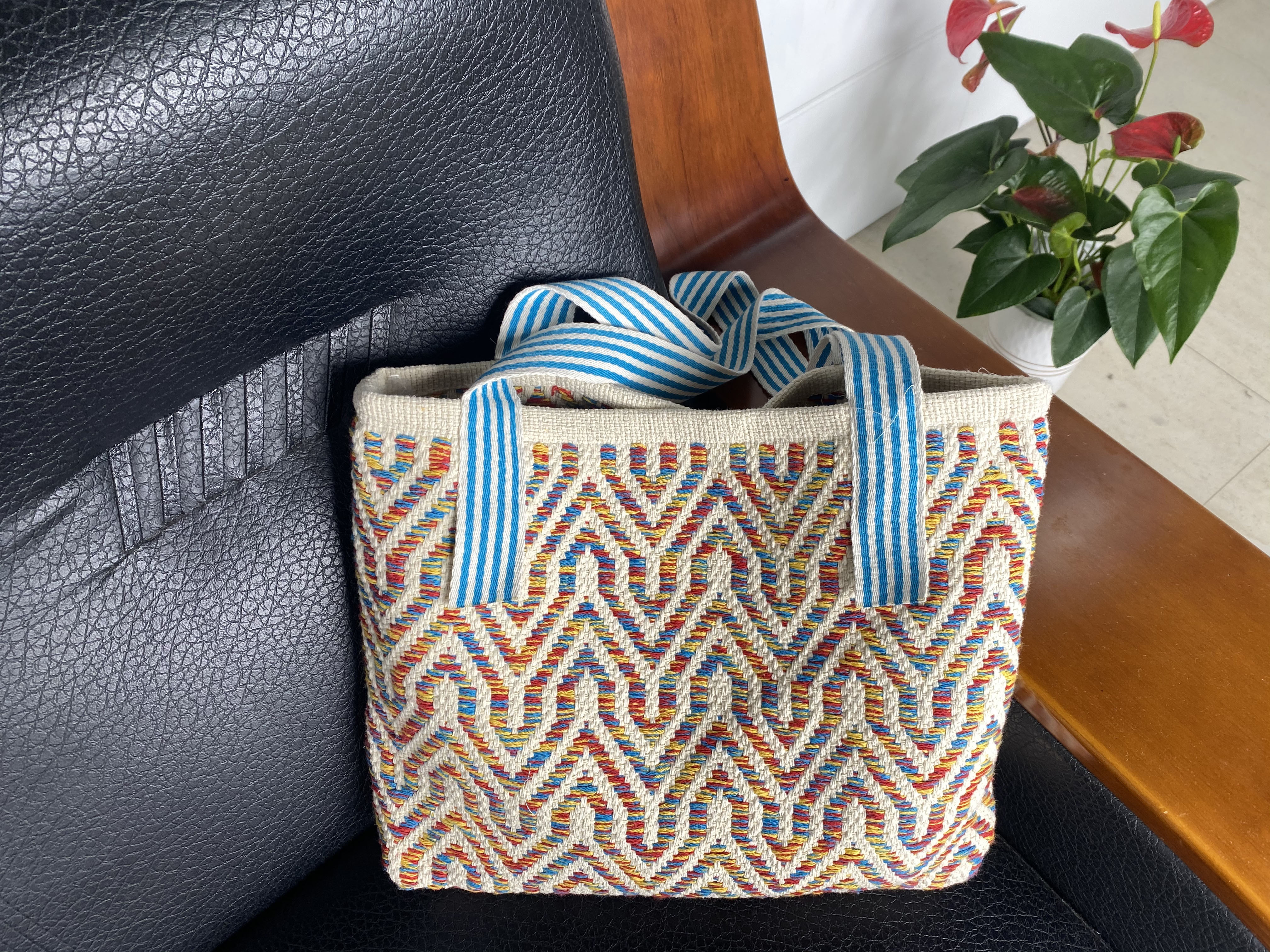 Hand-woven Vintage Coarse Linen Crossbody Bag