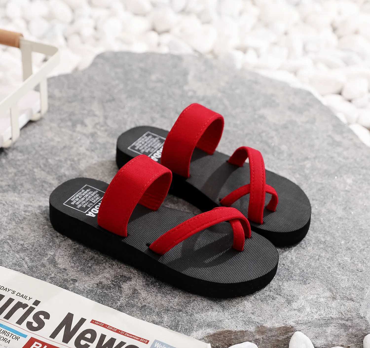 New Arrival Summer womens flip solid flat shoes indoor womens beach shoes anti slip soft soled sandals T250108