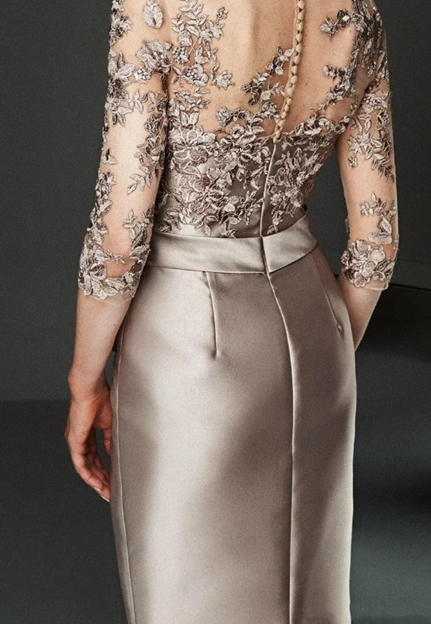 Champagne 2024 Lace Appliqued Mother of the Bride Dress Satin Knee-Length Evening Gown 0108