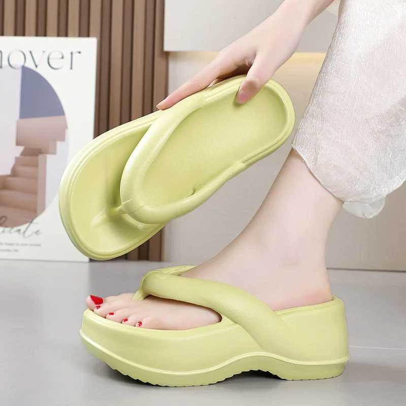 New Arrival Eyriphy platform flip cover summer thick soled womens sandals outdoor beach slides bathroom family shoes comfortable soft soled slides T25