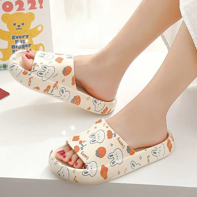 New Arrival Home Cute Cartoon Animal Bear Printed Slippers Womens Summer Thick Bottom Indoor Cloud Shower Womens Slippers Sandals T250108
