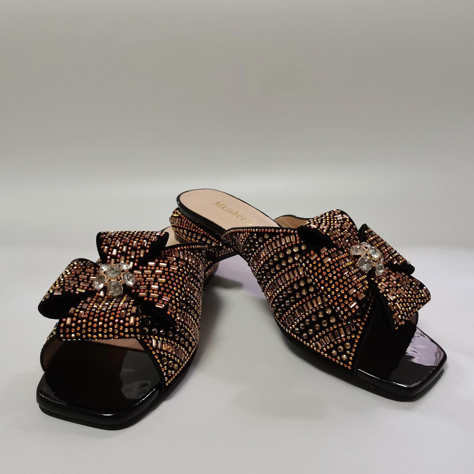 Fashion Latest Low Heels Women Crystal Bow Slippers Chunky Shoes Rhinestone Sandals Casual Rhinestone Slippers F1207-1 250107