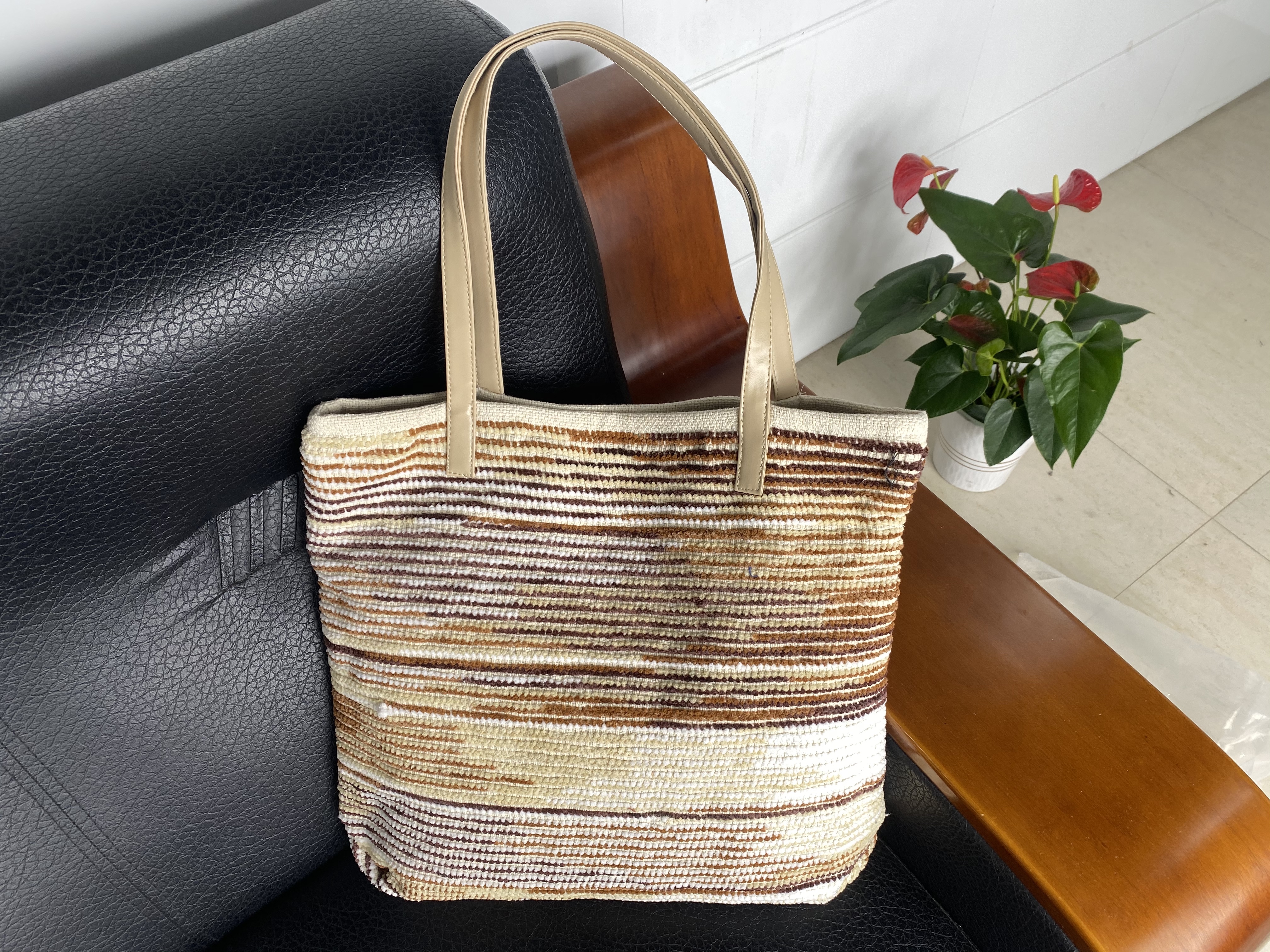 Classic Handcrafted Linen Satchel - Perfect for Casual Outings