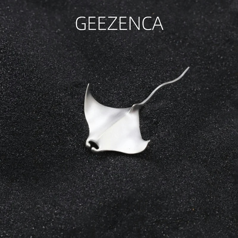 GEEZENCA 925 Sterling Silver 3D Devilray Fish Brooches For Women Cute Chic Unique Clothing Accessories Pins Party Gift 241230