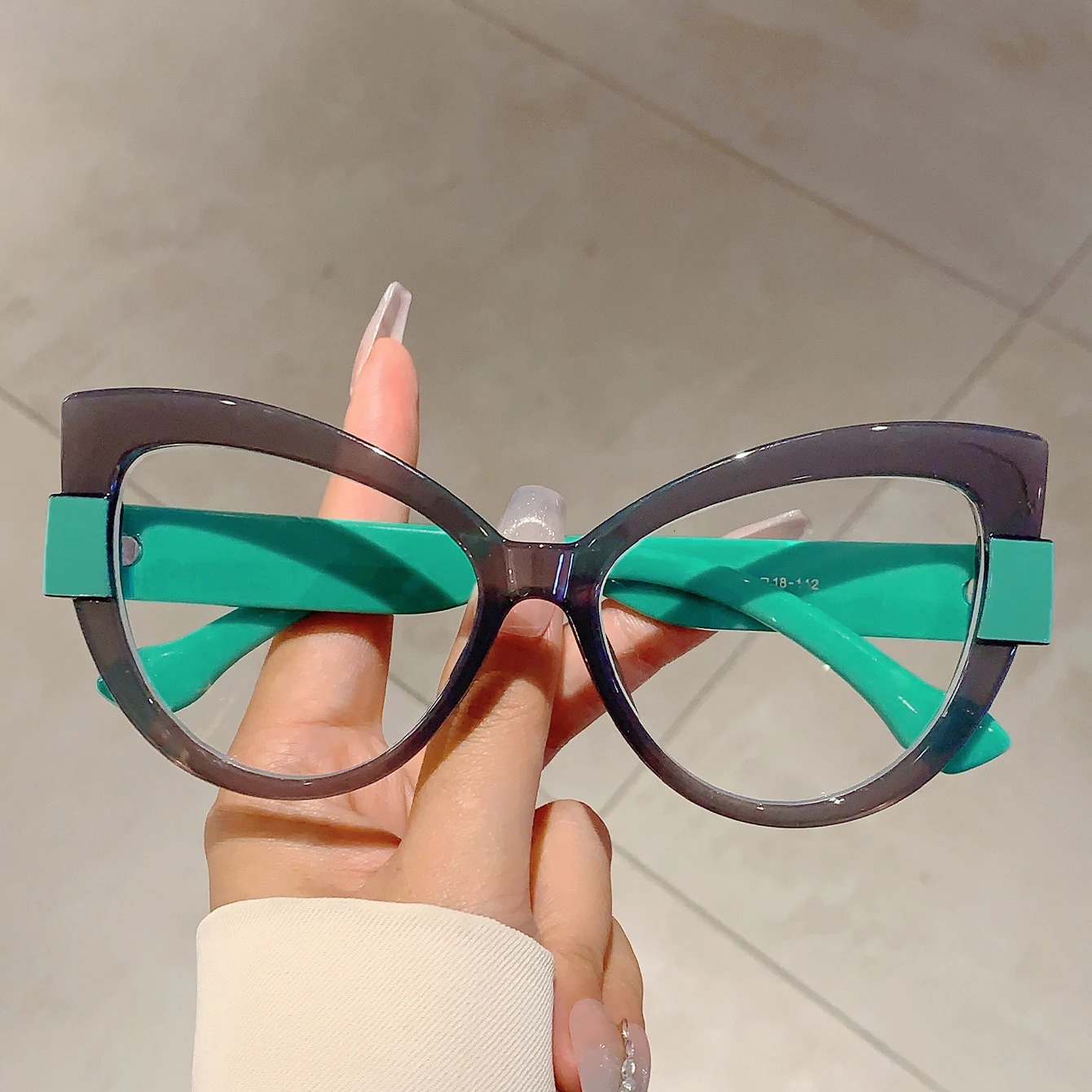 KAMMPT Butterfly er Trends Frame Multicolor Non-prescription Women Eyewear Fashion Decoration Glasses for Lady 250107