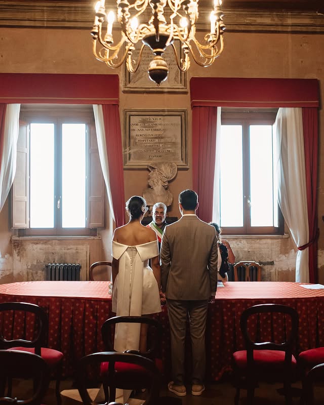 Princess Short Wedding Dress Women 2025 Off The Shoulder Strapless Open Back Satin Simple Bridal Gown Vestido De Noiva Customized