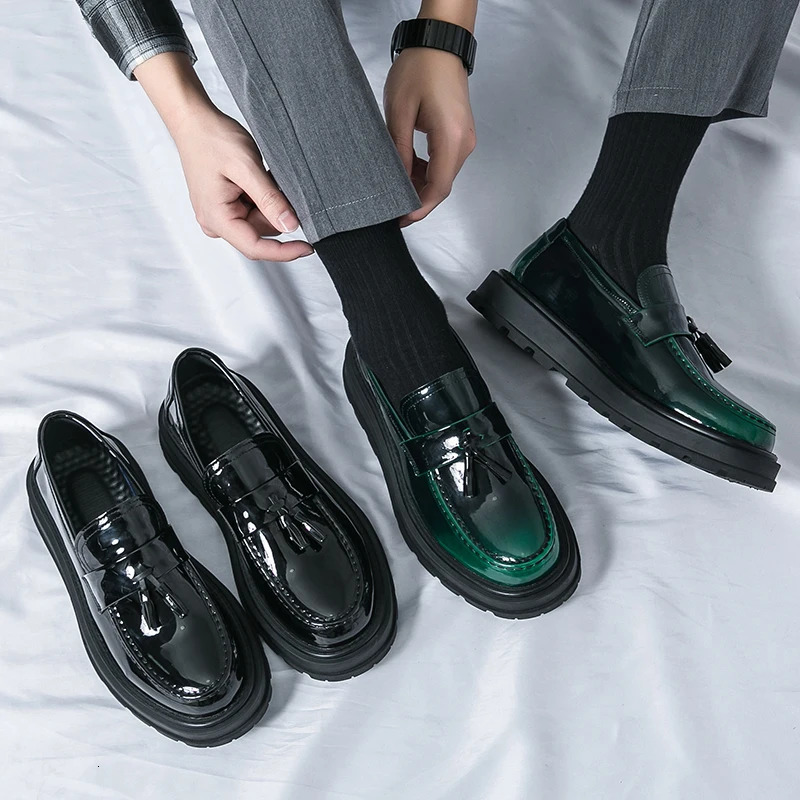 Green Slip-On Moccasins Men Casual Shoes Thick Bottom Tassel Formal Leather Shoes Men Leather Dress Loafers 250107