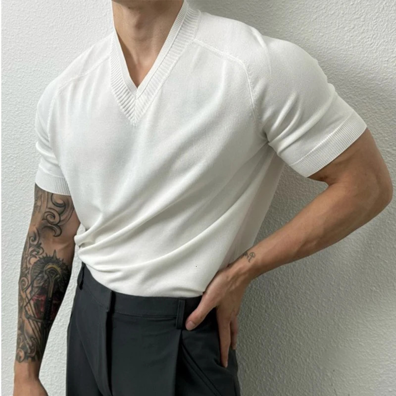 Mens Clothing Light Knit V Neck Short-sleeved T Shirt Solid Color Leisure Korean Streetwear Retro Knitwear M-3XL 250107