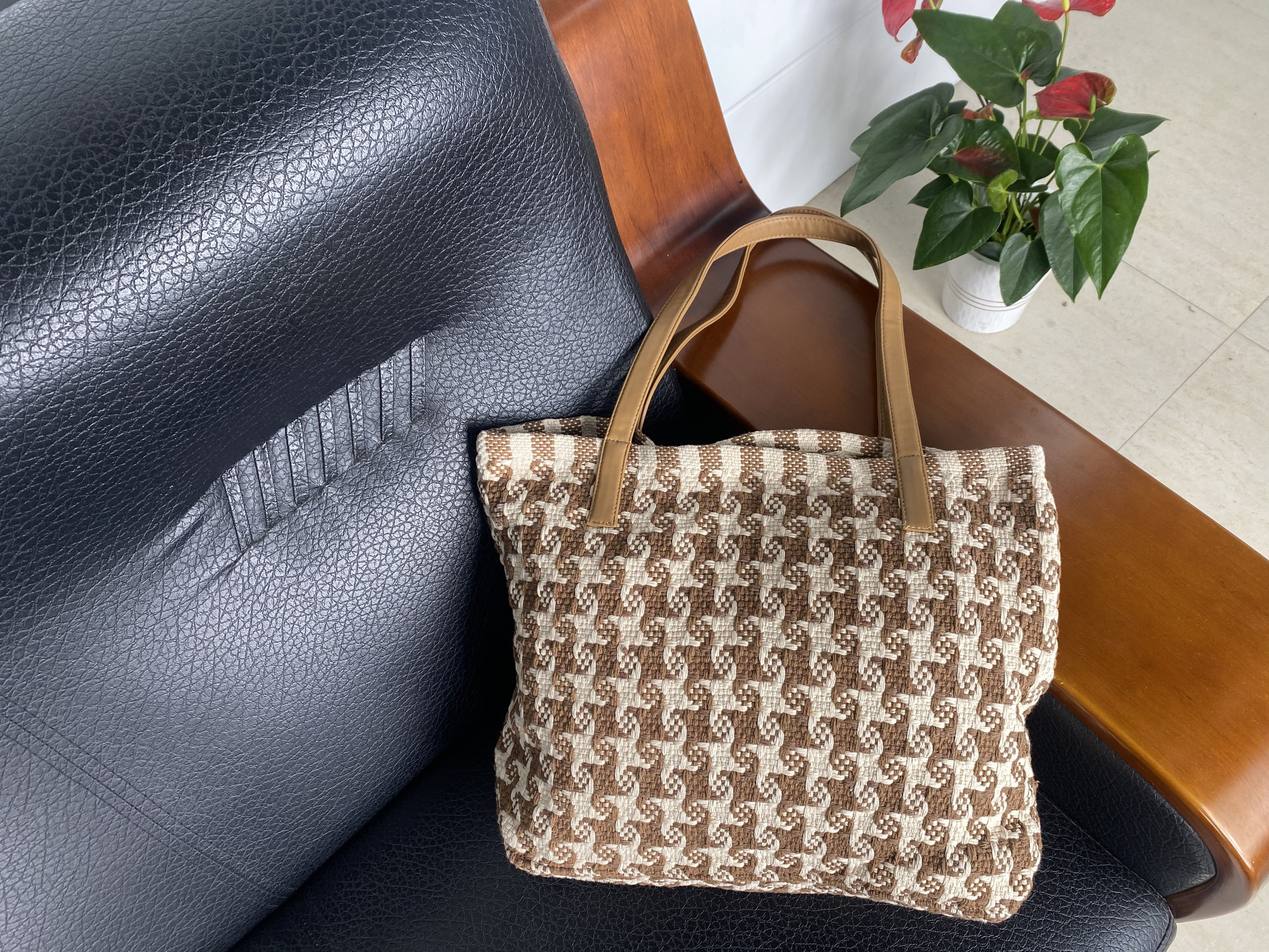 Vintage Style Handmade Linen Shoulder Pouch