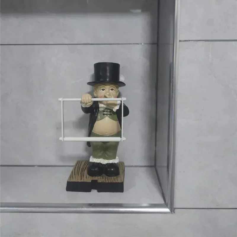 Creative toilet paper holder Spoof paper holder statue cute and interesting decoration resin butler shape tissue holder toilet decoration Y250108