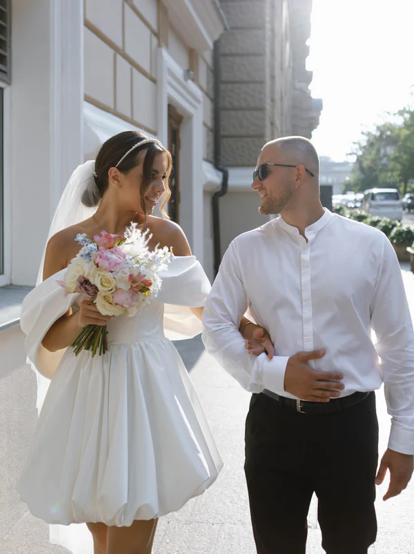 Short Wedding Dress 2025 Off The Shoulder Pleats Mini Brides Gown for Women Bride A Line Backless Cute Bridal Dresses Vestido De Novia