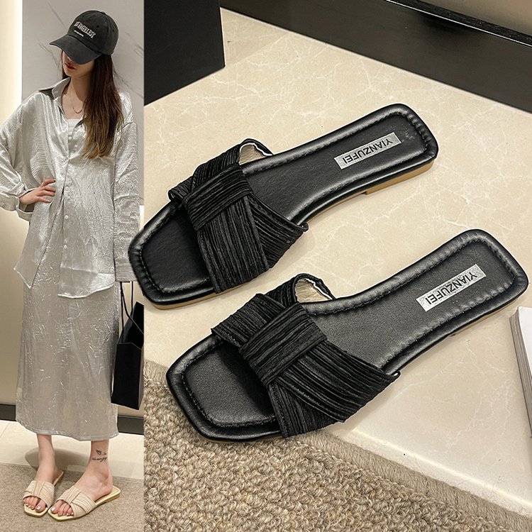 2025 hot Women Slippers Fashion Flat Bottom New Korean Version Versatile Outerwear Leisure Style Triple Black Beige Pink Green Free shipping