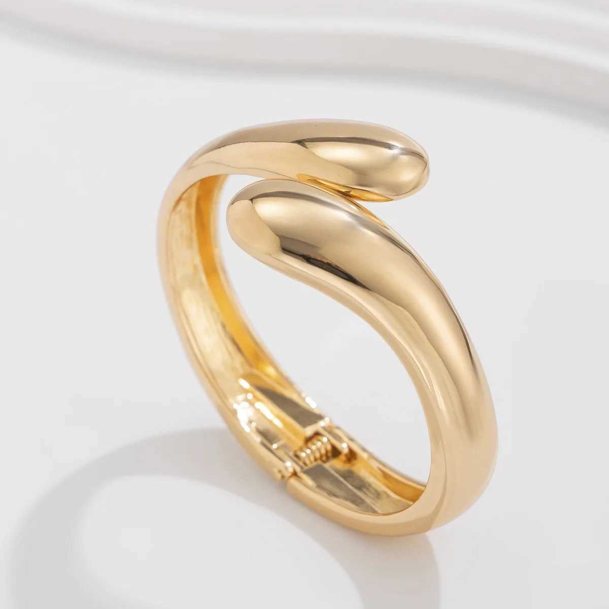 DIEZI Hip Hop Pearl Wide Cuff Bangles Punk Fashion Gold Silver Color Geometric Spring Bangles For Women Bracelet Men JewelryXJ250109