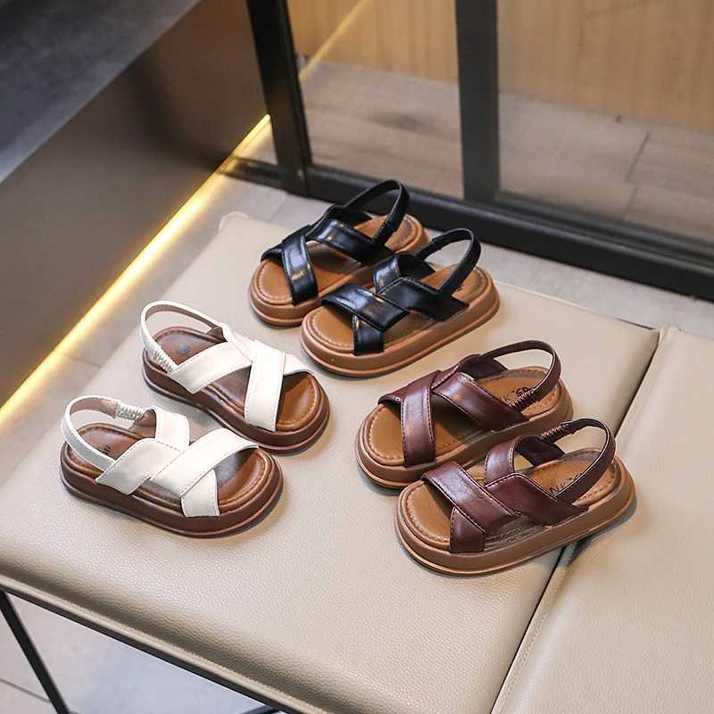 2024 Childrens Sandals Boys Summer New Girls Apron Beach Sandals Fashion Thick Bottom Childrens School Cut Solid Color Sandals W250108