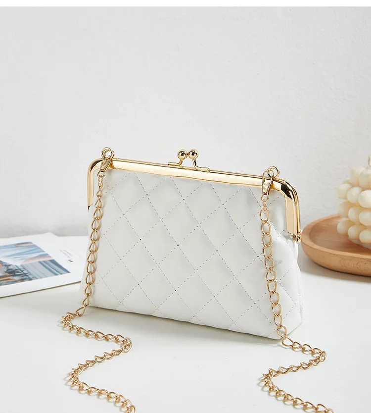 Womens Bag New Trend Fi Versatile Lingge Embroidery Clip Chain Strap Crossbody Phe Bag Small Square BagXJ250108