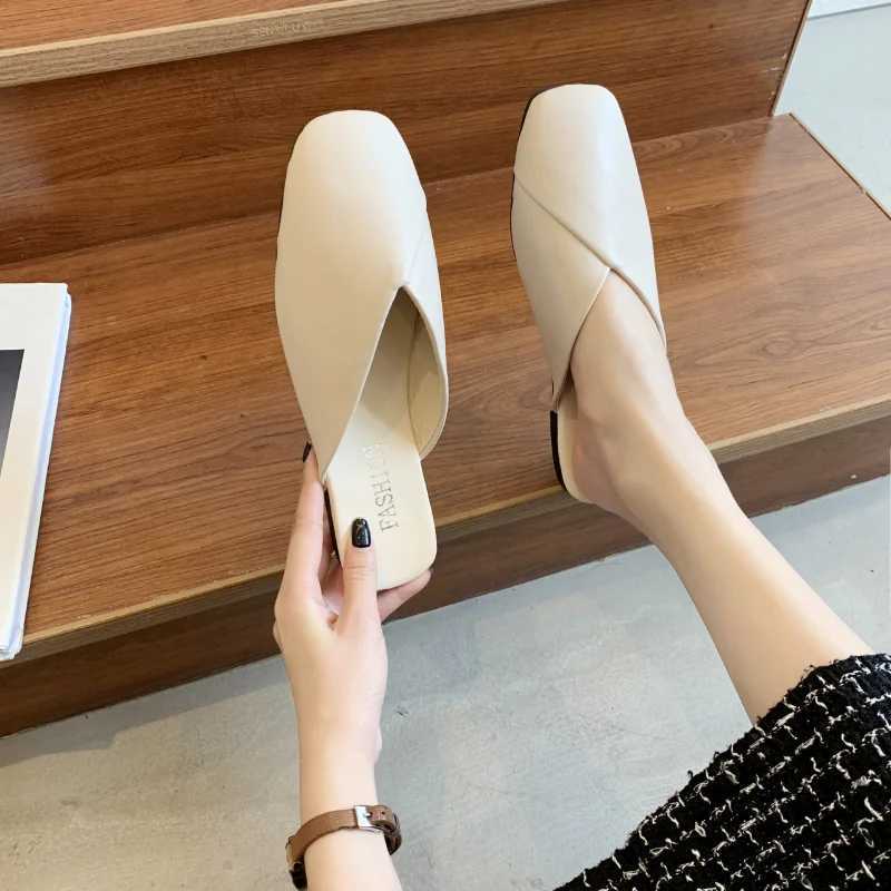 New Arrival Womens mule summer elegant square closed toe flat slider womens shoes casual leather black and white slider Plus size 35-43 T250108
